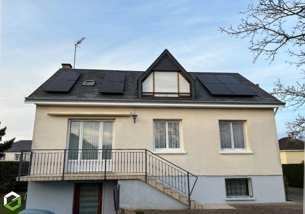 Consultez la chantier : installation de panneaux solaires photovoltaïques de 3kwc avec micro-onduleurs ap systems