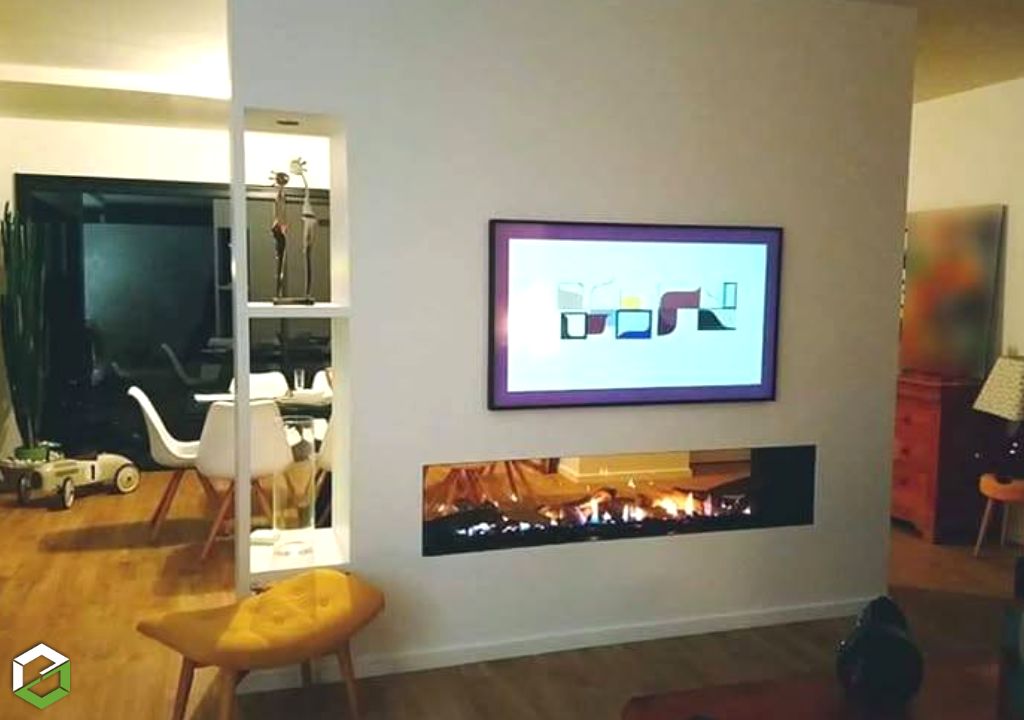 installation Cheminée gaz traversant Seguin double rampe clear 200 avec télévision intégrée dans une niche-Rhône (69)