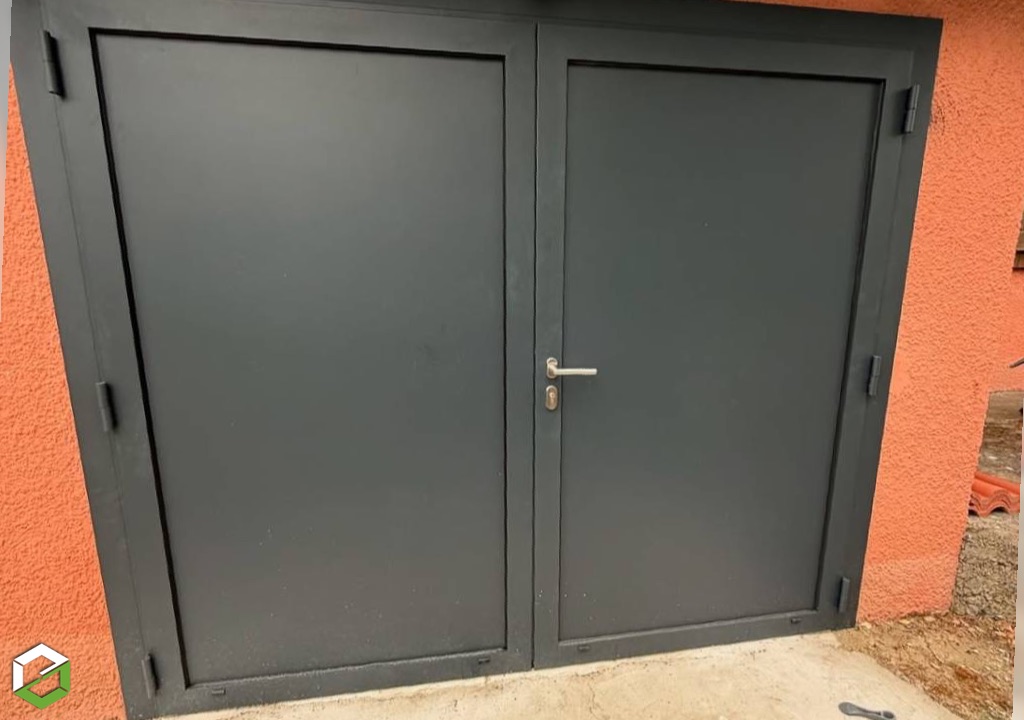 rénovation de porte de garage aluminium 2 vantaux esthétique et isolante