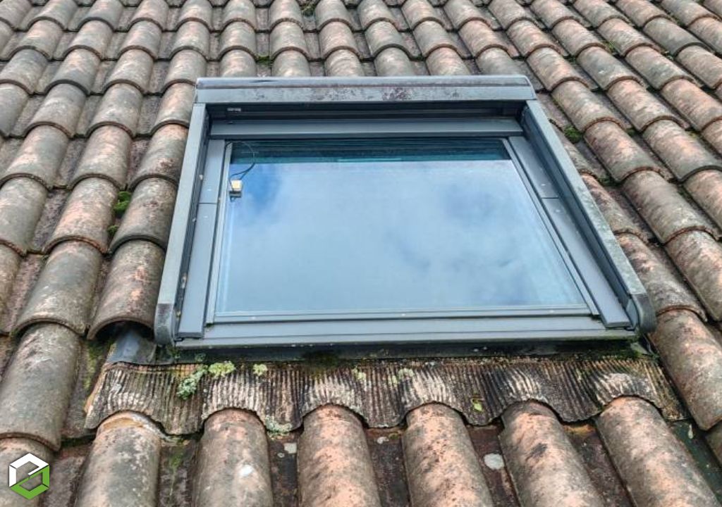 Entourages en zinc pour Velux pour assurer une parfaite étanchéité-Gironde (33)
