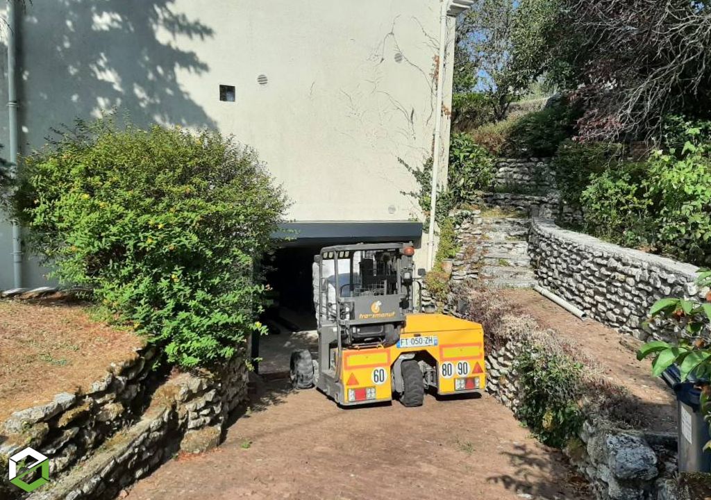 Consultez la chantier : livraison de granulés en sacs nécessitant précision et vigilance