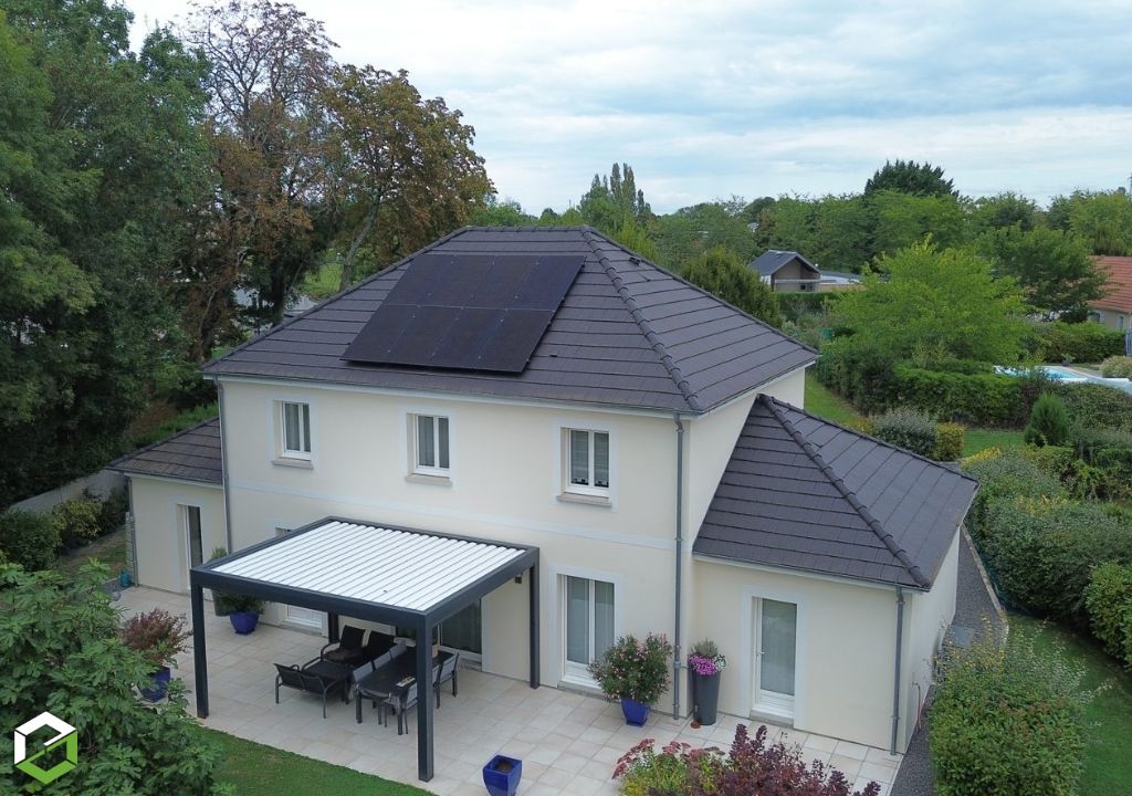 Panneaux solaires 3 kWc en autoconsommation sur toiture en ardoise