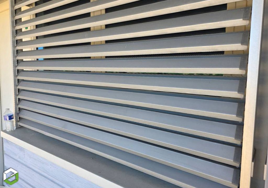 Installation de BSO brise soleil orientable et dépannage moteur volet roulant