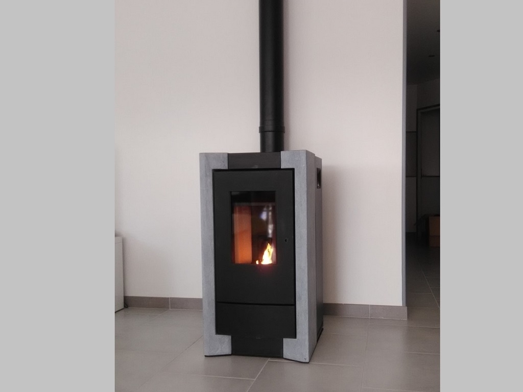 Installation  Poêle à granulés RIKA certifiée RGE QualiBois