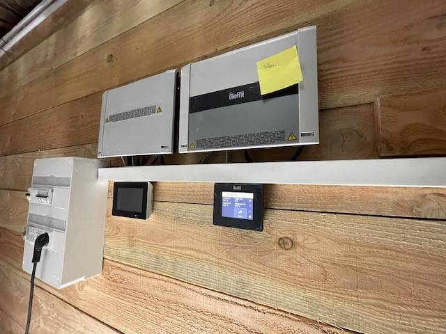 INSTALLATION D'UN SYSTEME SOLAIRE COMBINE ET D'UNE POMPE A CHALEUR AIR/EAU / RGE QUALIPAC/ RGE QUALISOL/ CAROMB 84/ VAUCLUSE-Vaucluse (84)
